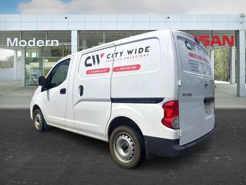 Used 2021 Nissan NV200 S FWD image 3