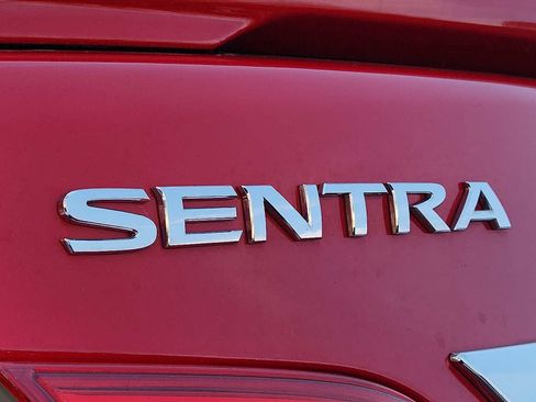 Used 2019 Nissan Sentra SR image 30