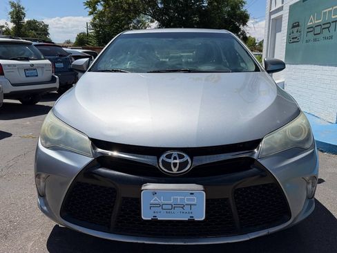Used 2016 Toyota Camry SE FWD image 6