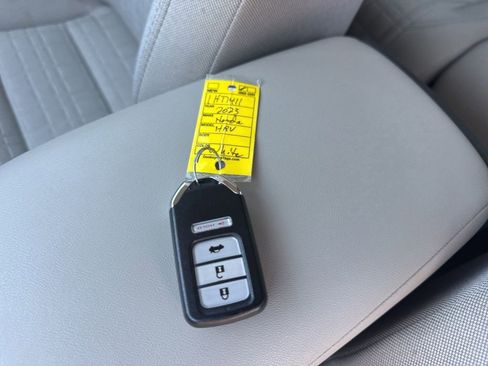 Used 2023 Honda HR-V LX image 29