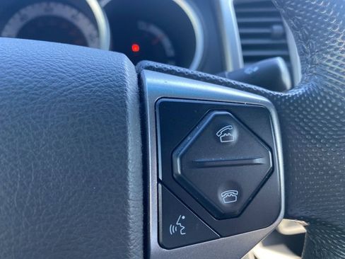 Used 2014 Toyota Tacoma PreRunner image 23