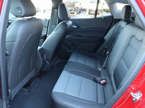 New 2026 Chevrolet Trax LT w/ LT Convenience Package image 17