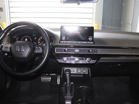 Used 2024 Honda Civic Sport image 25