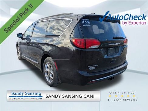 Used 2017 Chrysler Pacifica Touring-L image 1