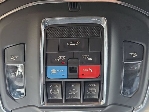 Used 2023 Jeep Grand Cherokee 4WD 4xe image 23