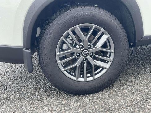 Used 2025 Nissan Rogue S image 7