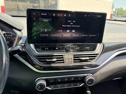 Used 2023 Nissan Altima 2.5 SR w/ SR Premium Package FWD image 29