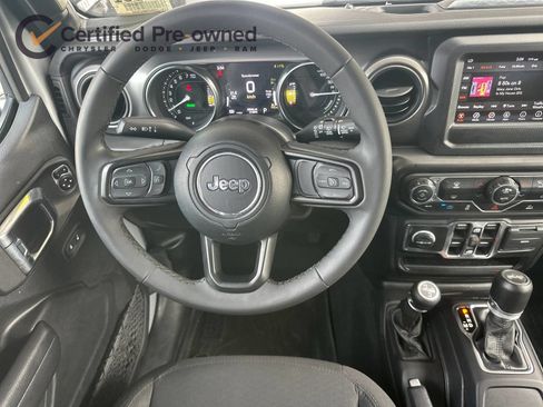 Used 2023 Jeep Wrangler Unlimited AWD/4WD image 15