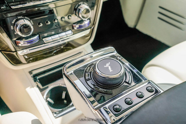 Used 2020 Rolls-Royce Phantom Sedan RWD image 20