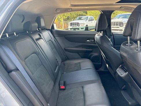 Used 2024 Nissan Ariya AWD image 10