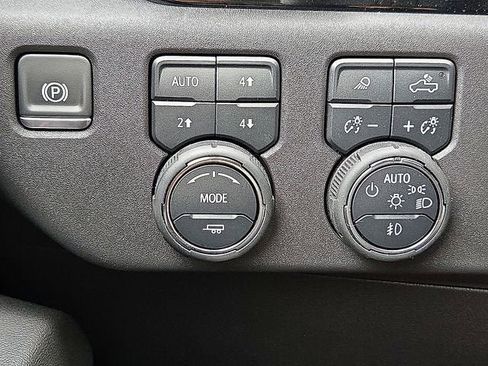 New 2024 Chevrolet Silverado 1500 LTZ w/ Technology Package AWD/4WD image 21