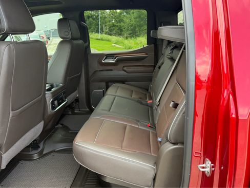 Used 2024 GMC Sierra 1500 Denali w/ Denali Reserve Package AWD/4WD image 28