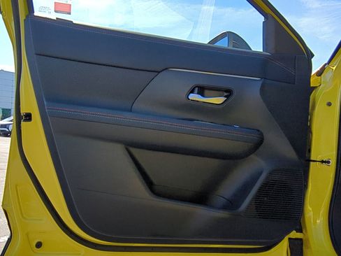 New 2025 Nissan Kicks SR w/ SR Premium Package image 10