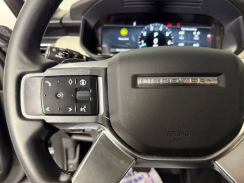 Used 2025 Land Rover Discovery S AWD/4WD image 18