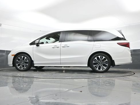 Used 2025 Honda Odyssey Elite image 40