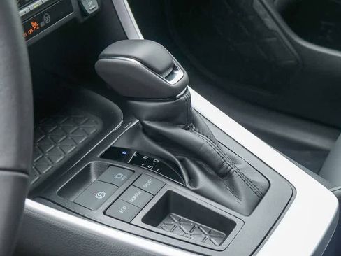 Used 2025 Toyota RAV4 XLE Premium FWD image 19