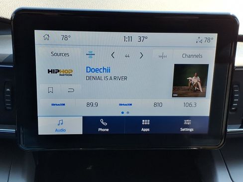 Used 2024 Ford Explorer XLT w/ Equipment Group 202A AWD/4WD image 18