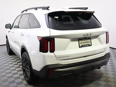 Used 2024 Kia Sorento SX Prestige w/ Olive Brown Leather Package image 4