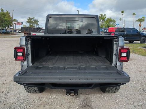 Used 2020 Jeep Gladiator Overland image 13