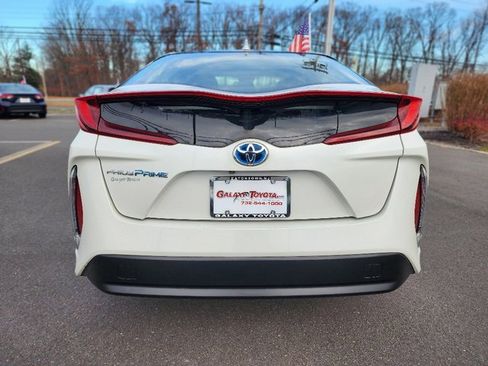 Used 2018 Toyota Prius Prime Advanced image 6