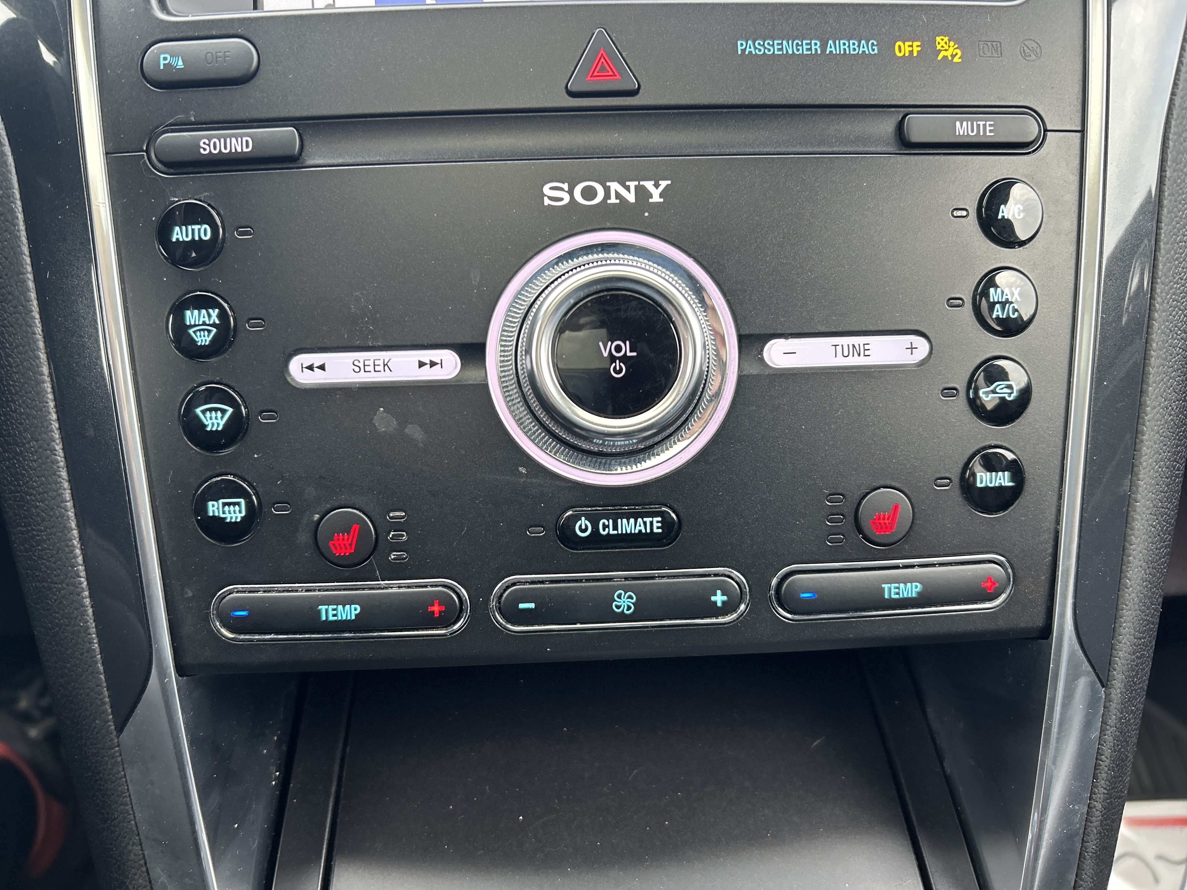 Used 2019 Ford Explorer Sport AWD/4WD image 18