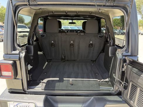 Used 2023 Jeep Wrangler Unlimited Sport AWD/4WD image 28