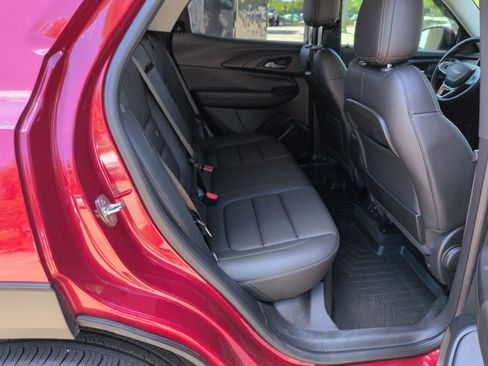 Used 2021 Chevrolet TrailBlazer LT w/ Sun and Liftgate Package FWD image 24