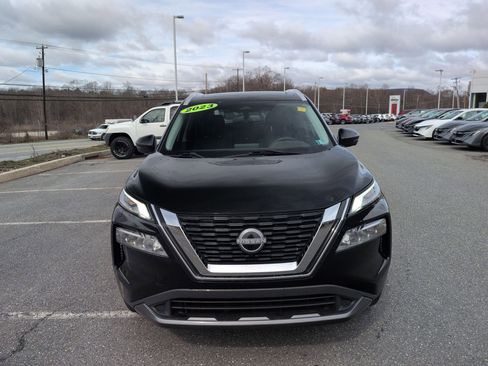 Used 2023 Nissan Rogue SL image 2