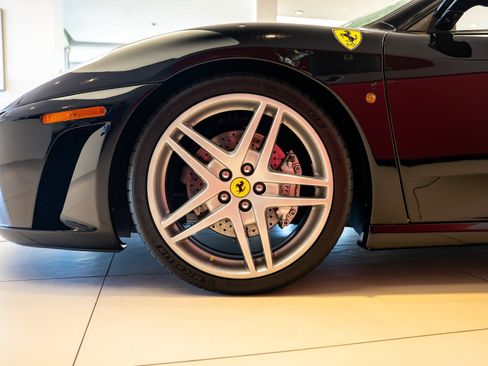 Used 2005 Ferrari F430 Spider RWD image 3