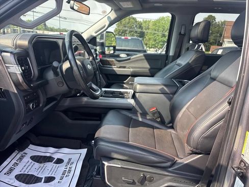 Used 2024 Ford F250 Lariat w/ Lariat Ultimate Package AWD/4WD image 25