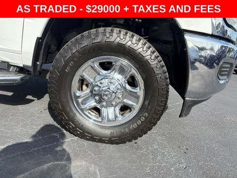 Used 2022 RAM 2500 Tradesman w/ Chrome Appearance Group AWD/4WD image 8