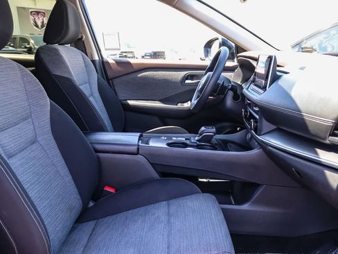 Used 2023 Nissan Rogue SV FWD image 14