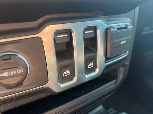 Used 2023 Jeep Wrangler Sport AWD/4WD image 11