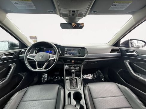 Used 2022 Volkswagen Jetta SE FWD image 11