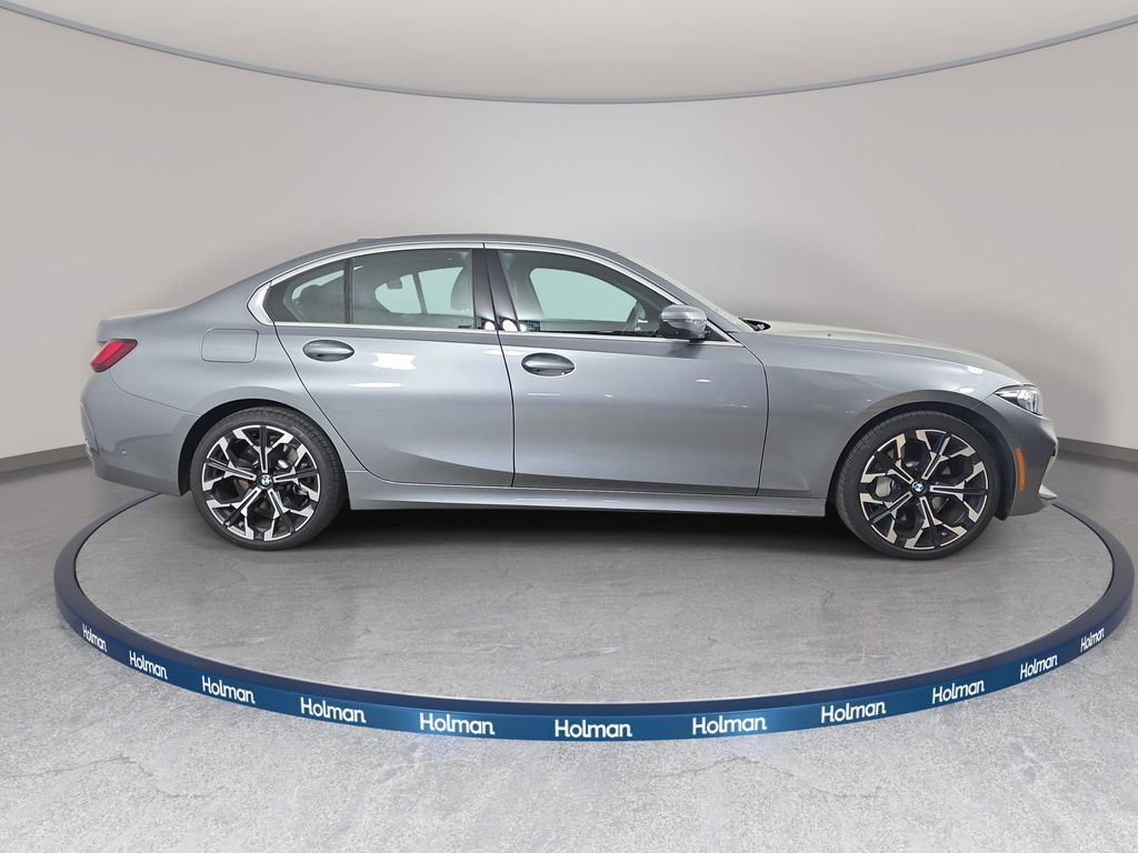 Used 2025 BMW 330i xDrive Sedan w/ Convenience Package AWD/4WD image 5