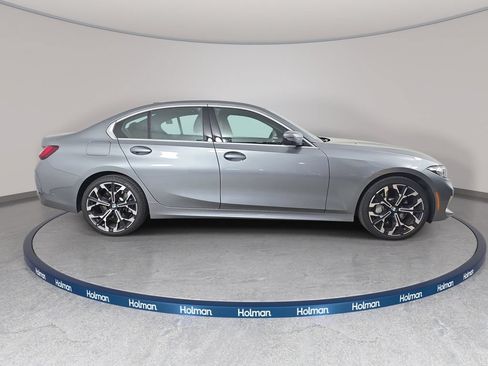 Used 2025 BMW 330i xDrive Sedan w/ Convenience Package AWD/4WD image 5