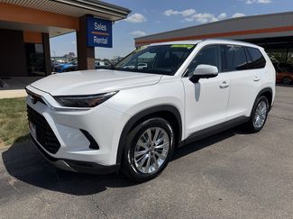 Used 2025 Toyota Grand Highlander AWD video 1