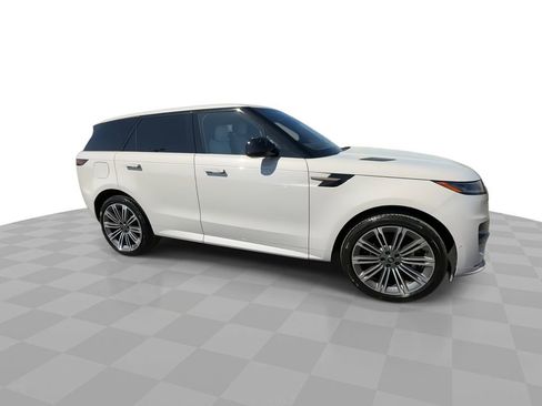 Used 2025 Land Rover Range Rover Sport Dynamic SE image 9