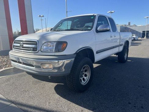 Used 2000 Toyota Tundra SR5 image 2