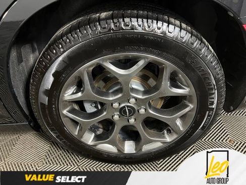 Used 2015 Chrysler 300 S w/ 300S Premium Group AWD/4WD image 26