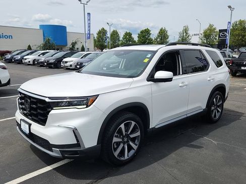 Certified 2023 Honda Pilot Elite image 3