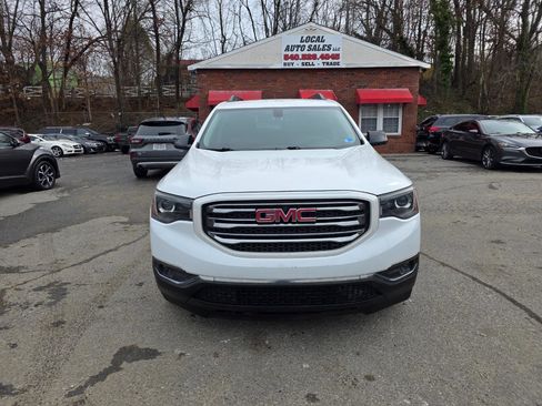 Used 2017 GMC Acadia SLT image 2