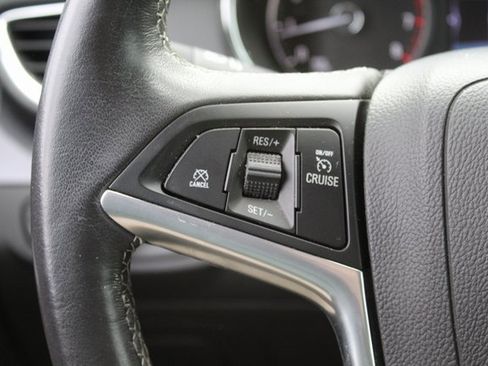 Used 2022 Buick Encore Preferred image 20