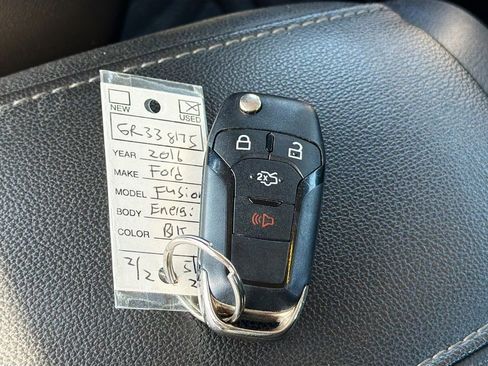 Used 2016 Ford Fusion Energi SE FWD image 34
