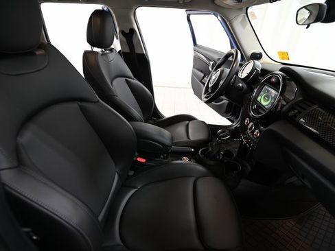 Used 2018 MINI Cooper S image 26