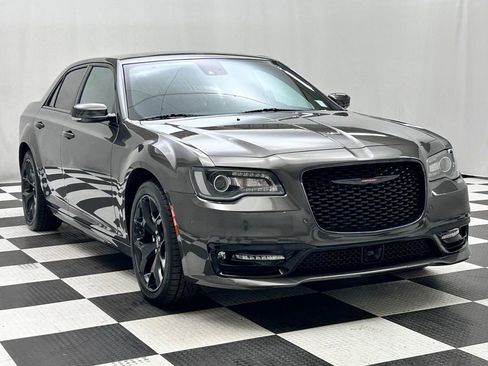 Certified 2022 Chrysler 300 S w/ Safetytec Plus Group RWD image 2
