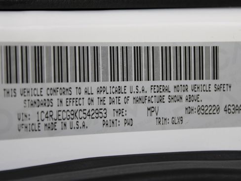 Used 2019 Jeep Grand Cherokee Overland RWD image 45