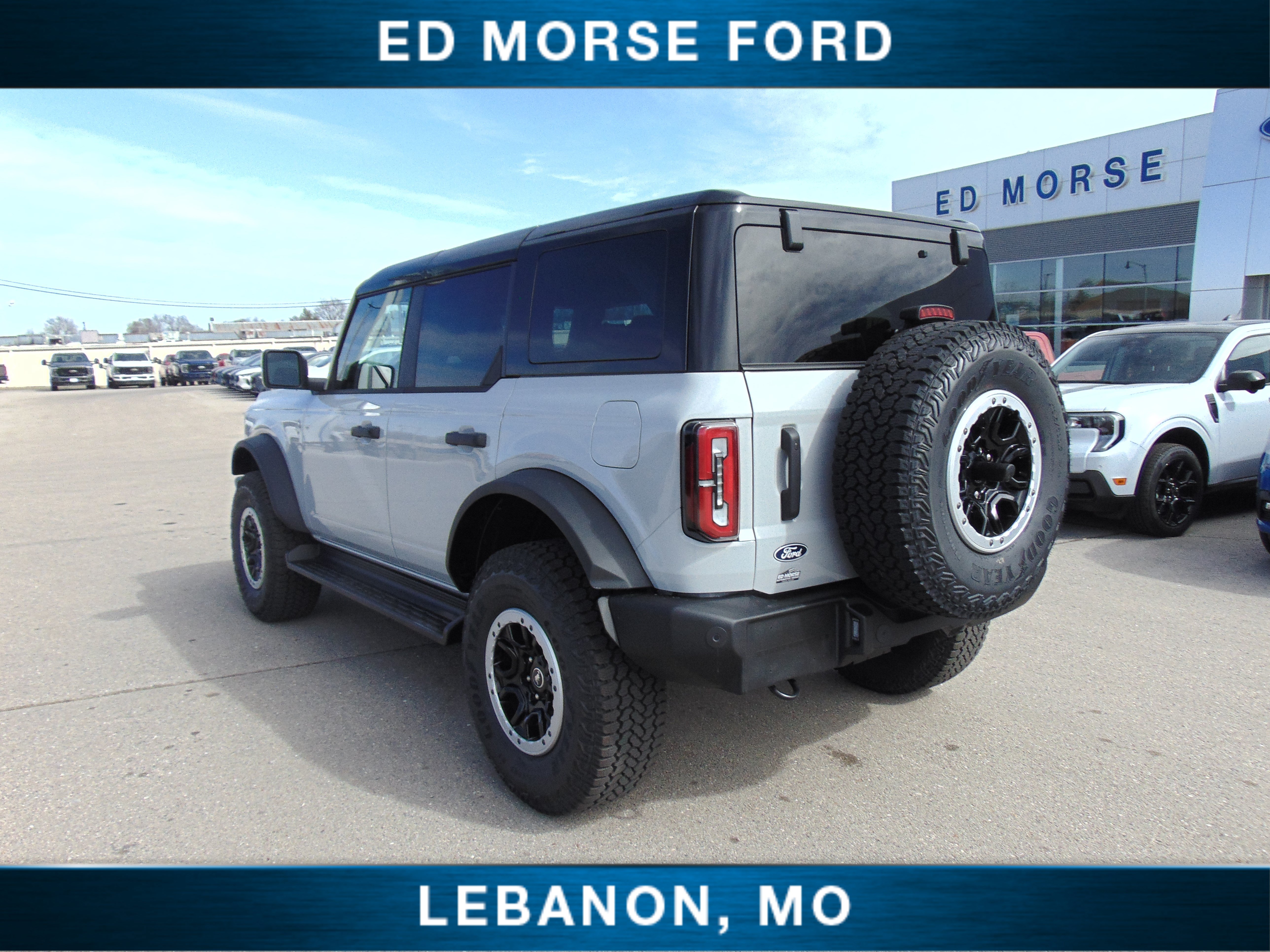 New 2026 Ford Bronco Outer Banks w/ Sasquatch Package AWD/4WD image 8
