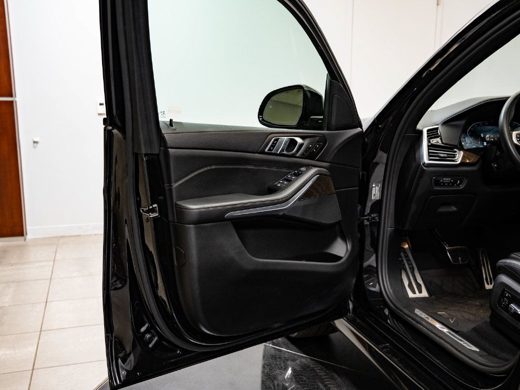 Used 2022 BMW X5 xDrive40i w/ M Sport Package AWD/4WD image 27