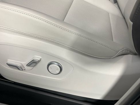 Used 2026 Hyundai Ioniq 9 SEL image 33